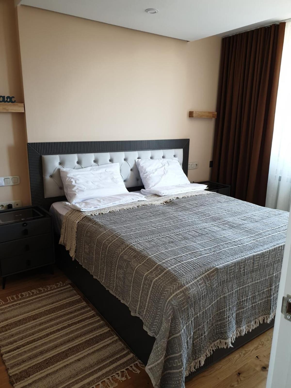 Rare Find! Unbeatable Location! Five Stars, Sparkling In The Heart Of Yerevan! Apartment *