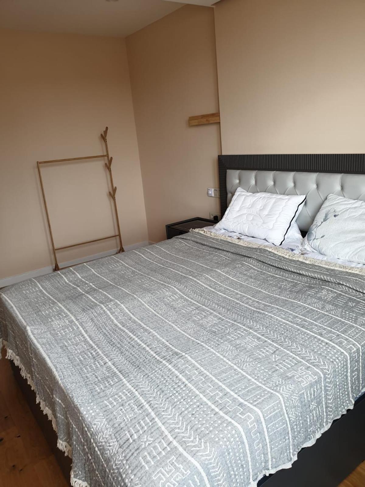 Rare Find! Unbeatable Location! Five Stars, Sparkling In The Heart Of Yerevan! Apartment