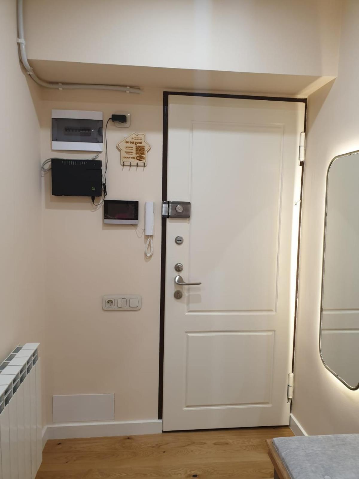 Apartment Rare Find! Unbeatable Location! Five Stars, Sparkling In The Heart Of Yerevan! *